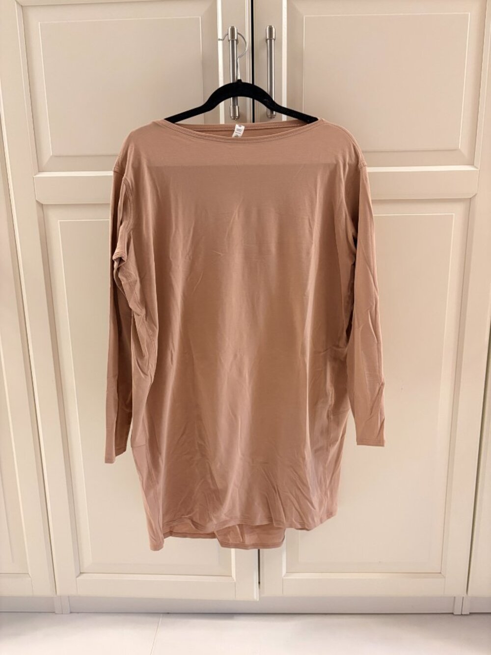 Lululemon oversized Back in Action Long Sleeve Dress, nude, sz 4 New but no tag - Picture 7 of 8